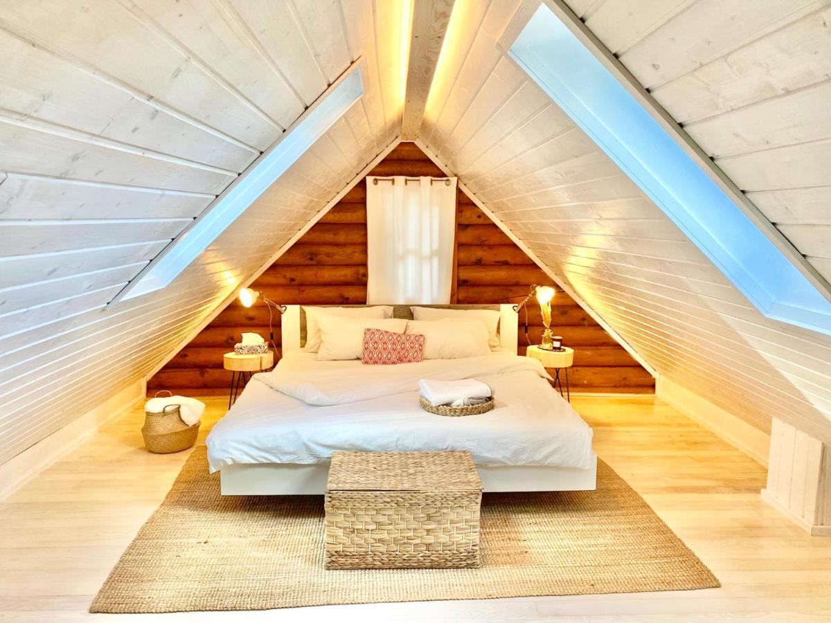 Pine Lodge Hlevci Экстерьер фото